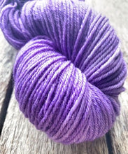 Load image into Gallery viewer, Delightful DK 75/25 Lavender
